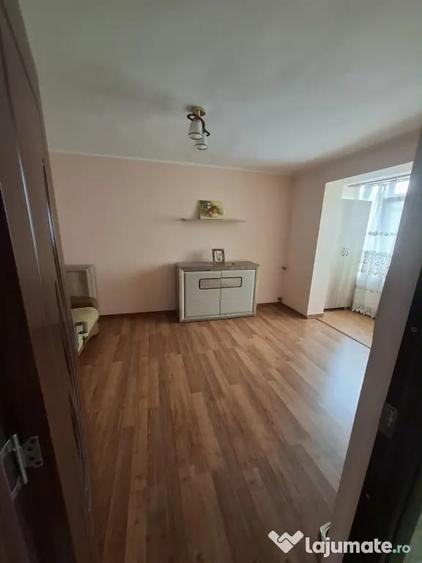 Apartament cu 2 camere semidecomandat în Nord