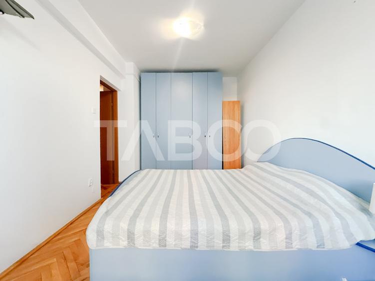 Apartament cu 4 camere semidecomandat, mobilat în Zorilor