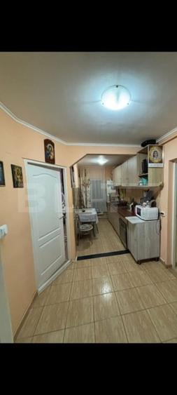Apartament cu 2 camere semidecomandat, mobilat în Independenței