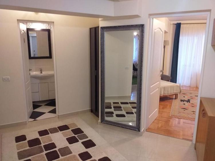 Apartament cu 3 camere decomandat în George Enescu