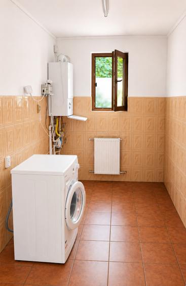Casă individuală cu 4 camere cu Teren 2000 Mp în Negrea