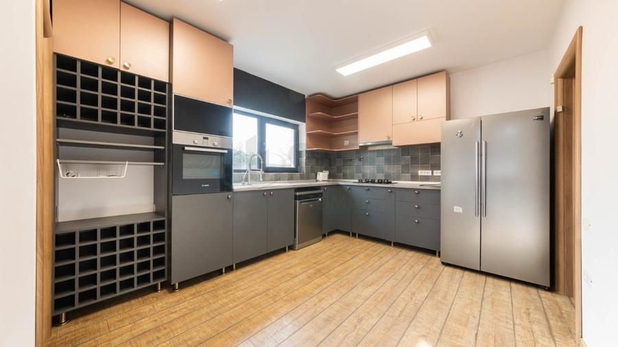 Casă individuală cu 4 camere cu Teren 400 Mp în Tunari