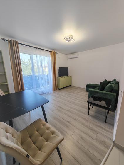 Apartament cu 2 camere decomandat în Apărătorii Patriei