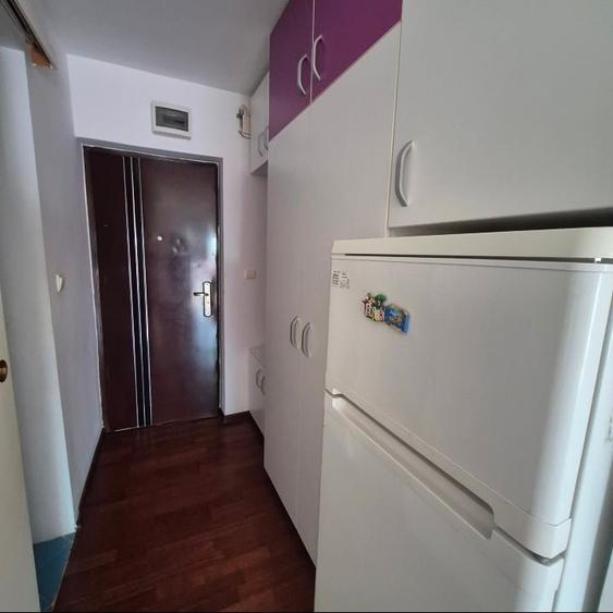Apartament cu 2 camere nedecomandat, mobilat în Central
