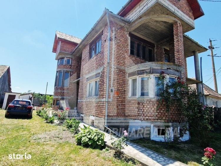 Casă cu 6 camere cu Teren 2457 Mp în Șona