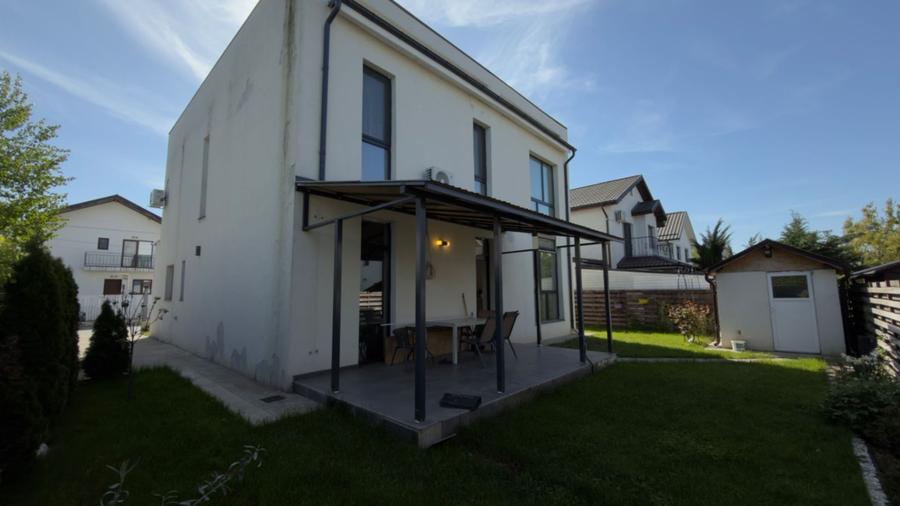 Casă individuală cu 6 camere cu Canalizare în Tunari