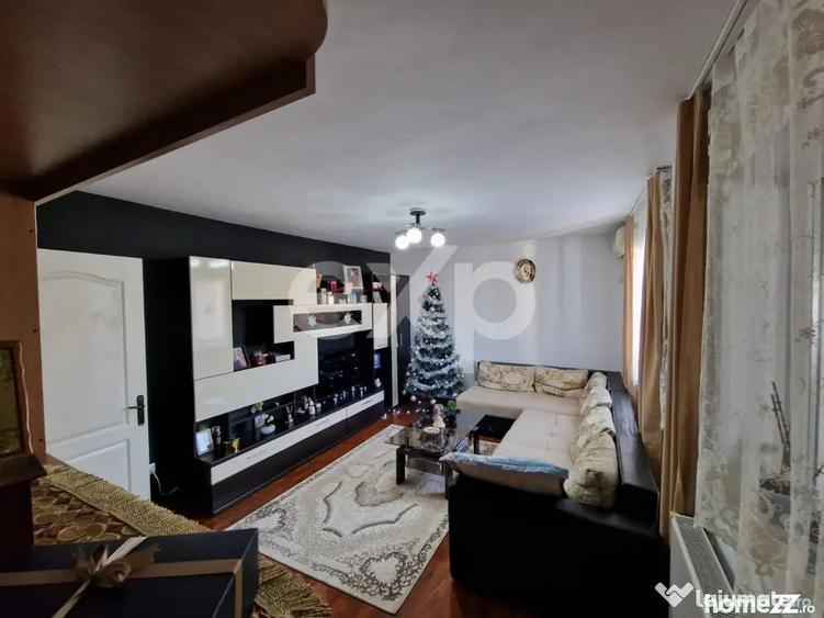 Apartament cu 2 camere decomandat în Micro 6