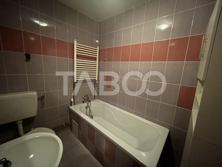 Apartament cu 3 camere semidecomandat, mobilat în Terezian