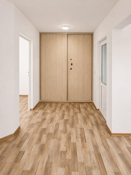 Apartament cu 2 camere semidecomandat, mobilat în Florești