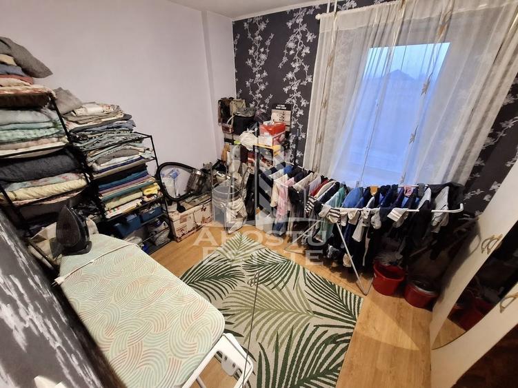 Apartament cu 4 camere decomandat în Mircea cel Bătrân