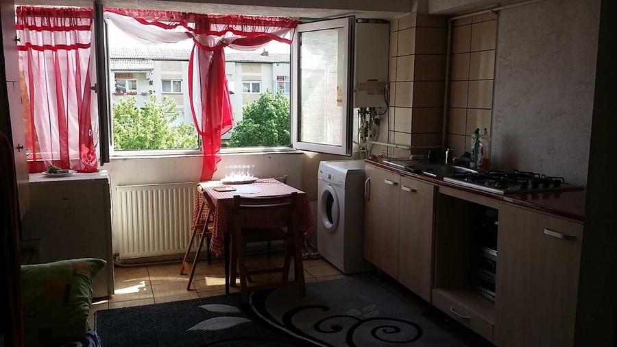 Garsonieră semidecomandată în Micro 17