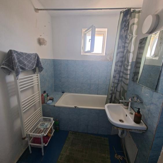 Apartament cu 4 camere decomandat în Mărăști