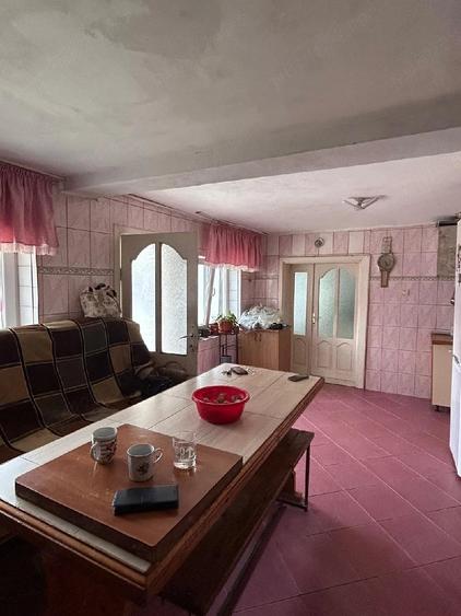 Casă cu 5 camere cu Teren 1300 Mp în Pucheni