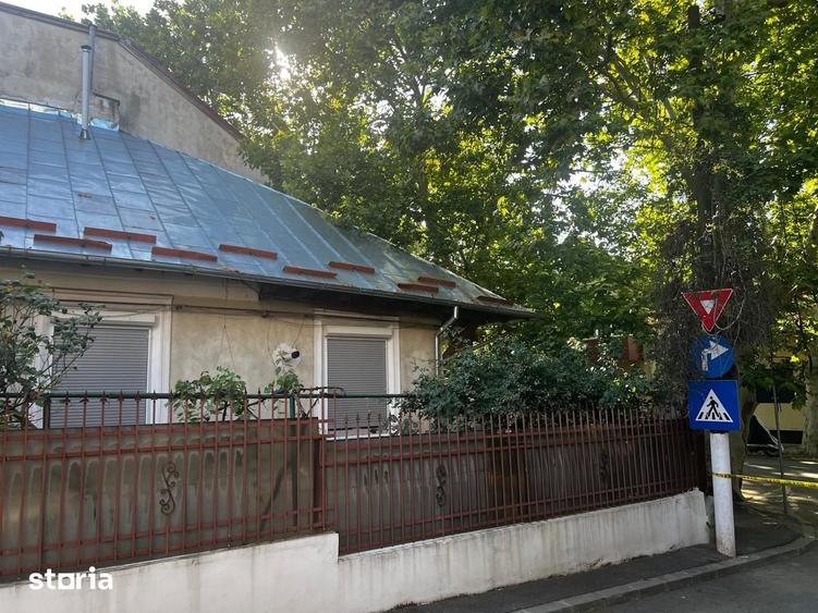 Casă cu 6 camere cu Teren 320 Mp în Parcul Carol