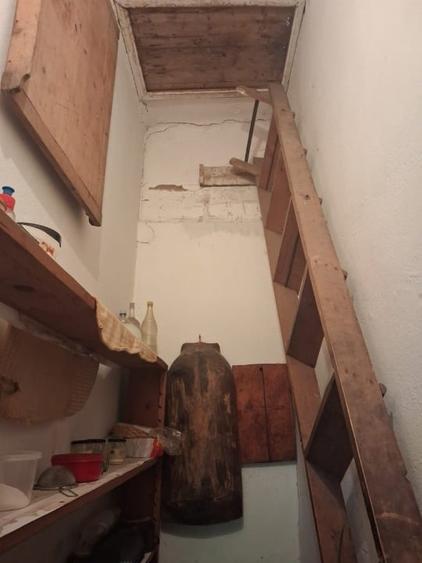 Casă cu 4 camere cu Canalizare în Central