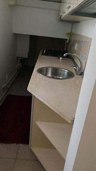 Apartament cu 2 camere semidecomandat în 1 Mai