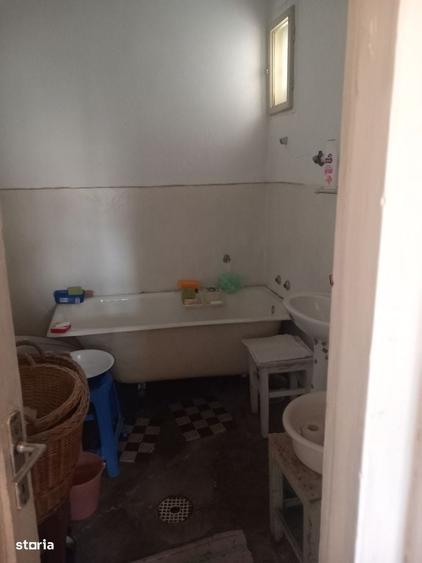 Casă cu 3 camere în 7 Noiembrie