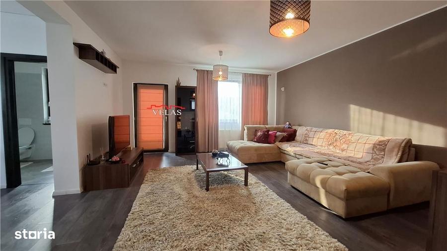 Casă cu 6 camere cu Teren 507 Mp în Central