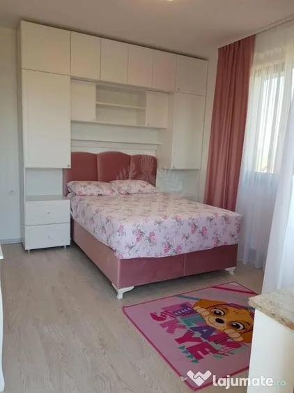 Apartament cu 3 camere decomandat în Albert