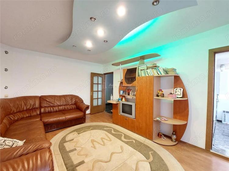 Apartament cu 3 camere decomandat în Dorobanți