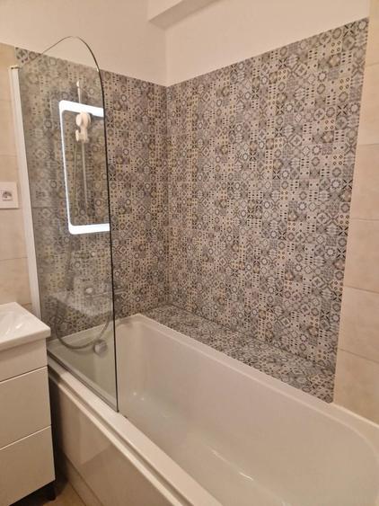 Apartament cu 3 camere în Torontalului