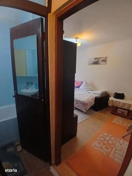 Garsoniera Buziasului Aem spatioasa termopane bloc izolat - 4