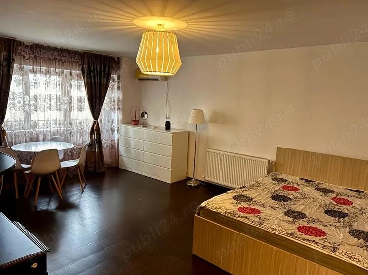 Garsonieră decomandată în Uverturii
