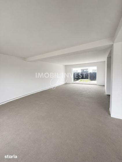 Casă cu 4 camere cu Teren 180 Mp în Cetate