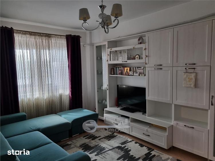 Apartament cu 3 camere decomandat în Ciurea