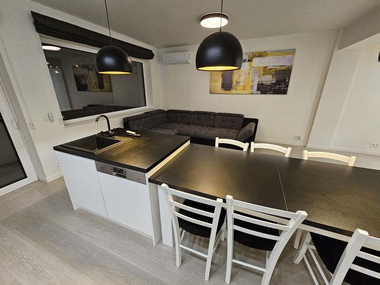 Apartament cu 3 camere în Central