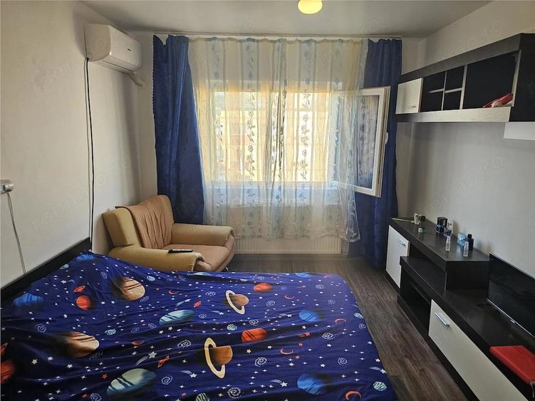 Garsonieră decomandată în Micro IV