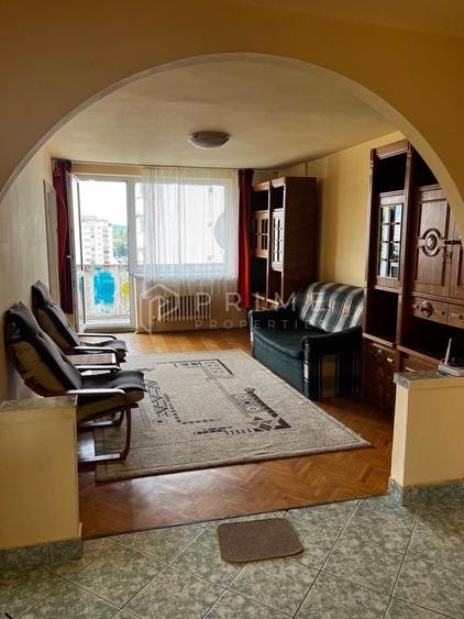 Apartament cu 3 camere decomandat în Dâmbu Pietros