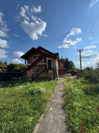 Casă cu 4 camere în Central