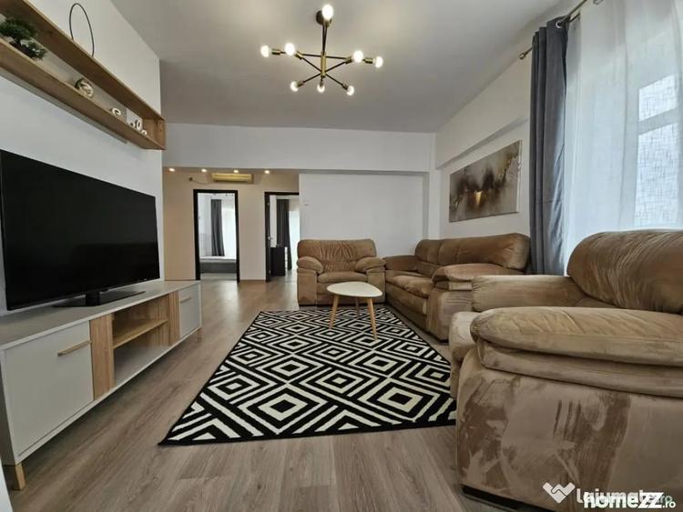 Apartament cu 4 camere decomandat în Dacia