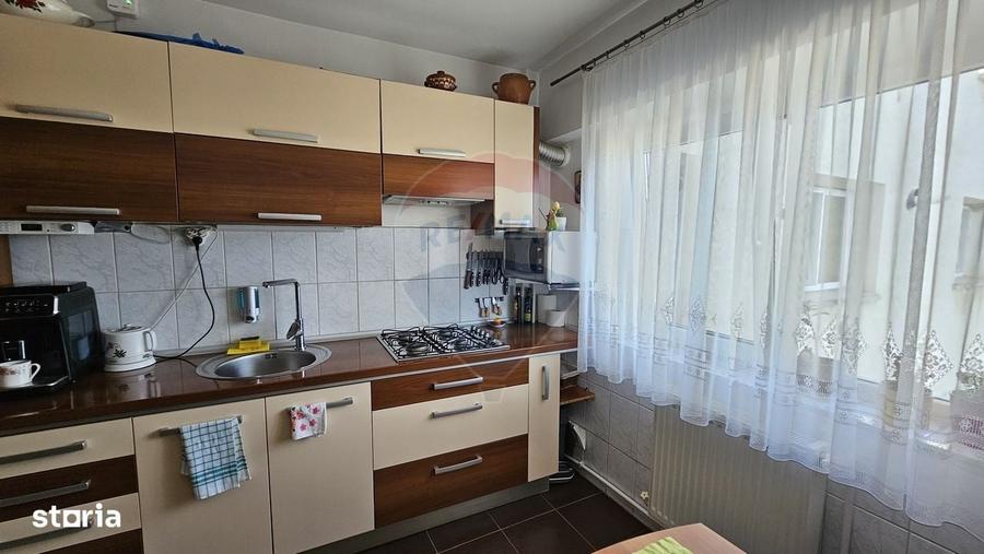Apartament cu 3 camere decomandat de vanzare Burdujeni, Suceava - 19