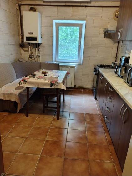 Vând apartament 4 camere decomandat confort 1 etaj 1 - 5
