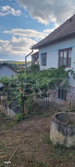 Casă cu 4 camere decomandat în Bădeni
