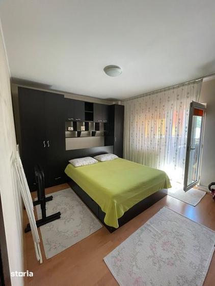 Apartament cu 3 camere decomandat, mobilat în Titan