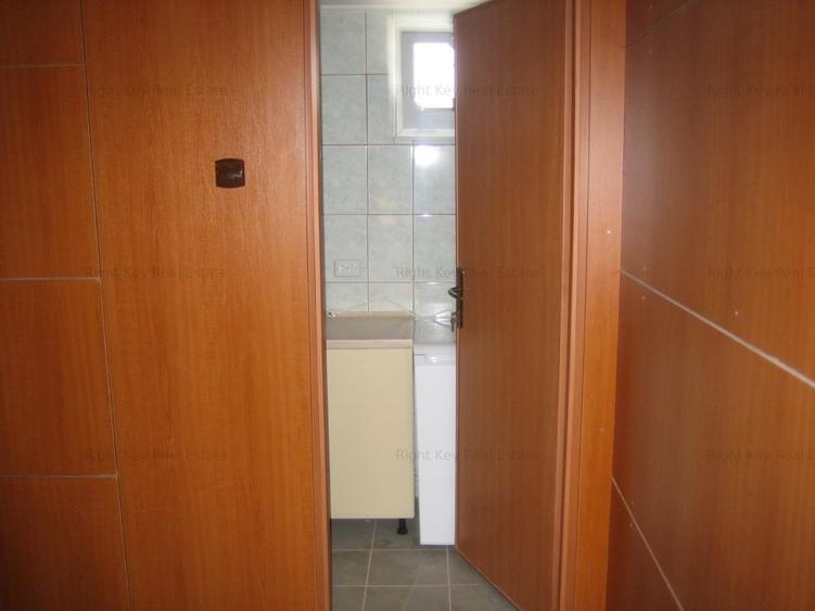Spațiu comercial, de 600 mp, în Central