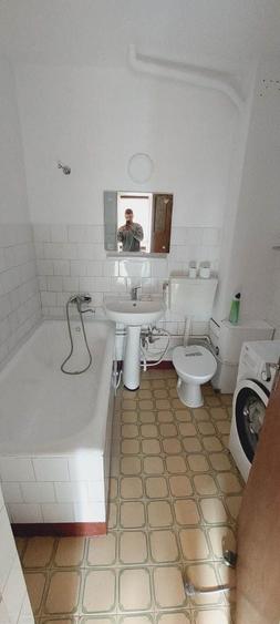Apartament cu 2 camere decomandat în Hala Centrală