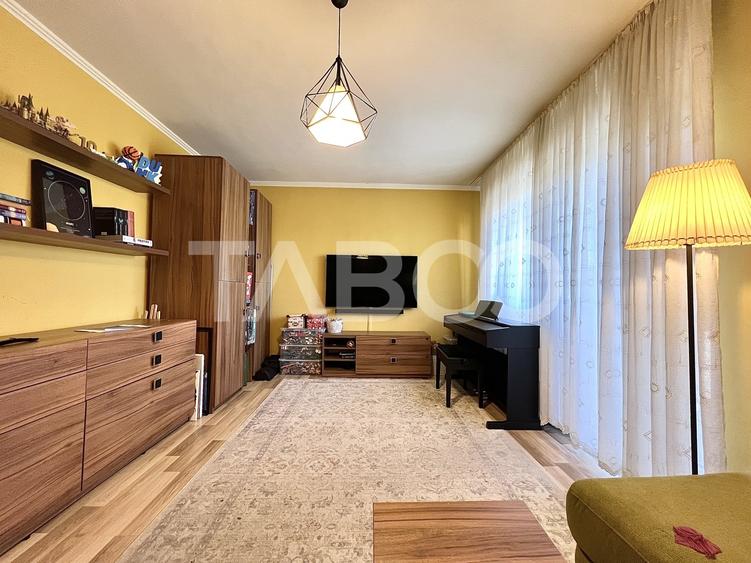 Apartament cu 3 camere decomandat, mobilat în Mărăști