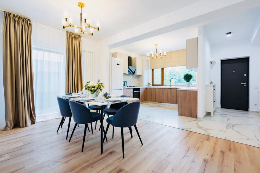 Duplex cu 4 camere cu Canalizare în 1 Decembrie
