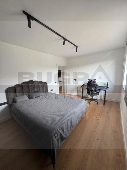 Apartament cu 4 camere semidecomandat în Chinteni