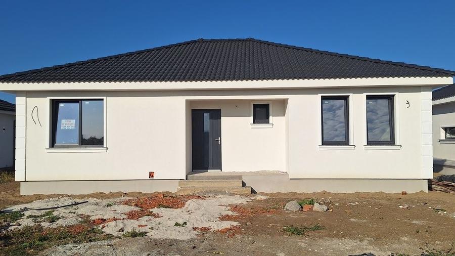 Casă cu 3 camere în Central