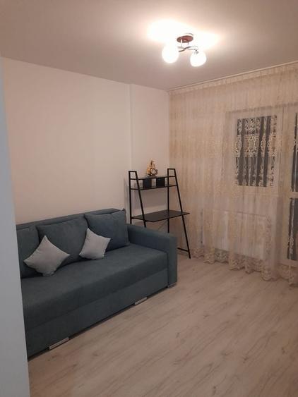 Garsonieră decomandată în Central
