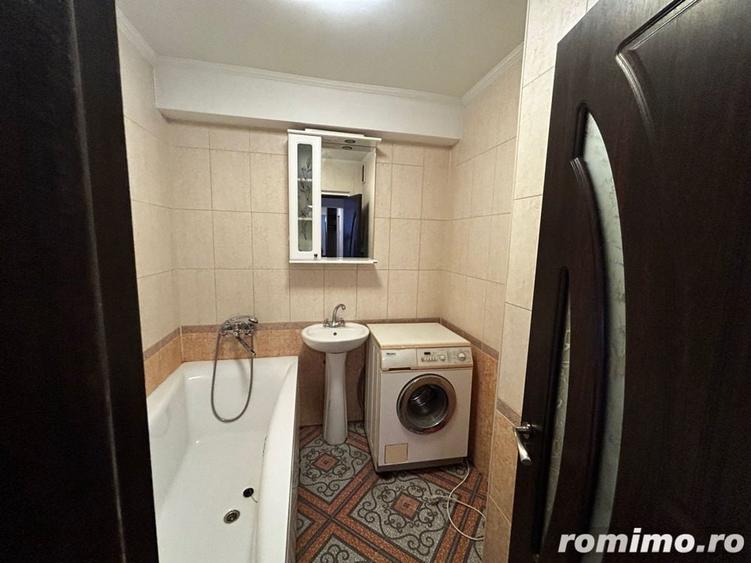 Garsonieră decomandată în Gorjului
