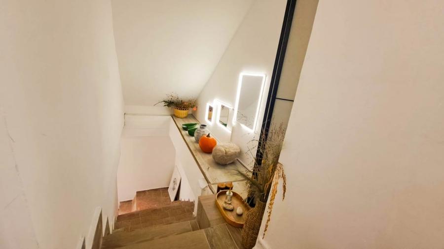 Apartament cu 4 camere semidecomandat, mobilat în Voluntari