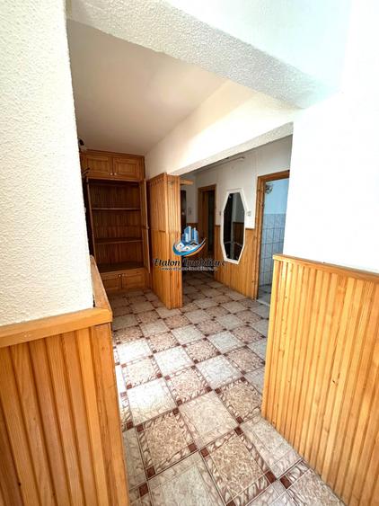 Apartament cu 3 camere decomandat în Calea Romanului
