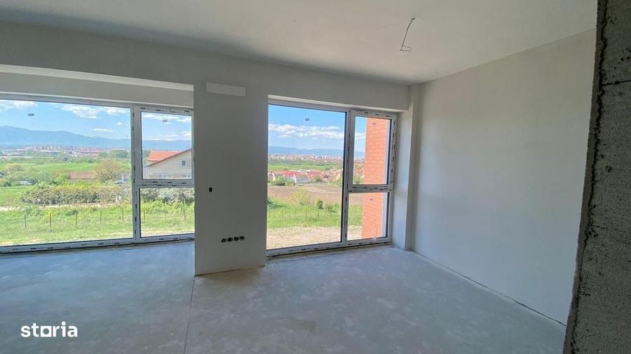 Casă cu 4 camere cu Teren 170 Mp în Gușterița