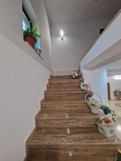 Casă individuală cu 5 camere cu Teren 420 Mp în Cumpăna